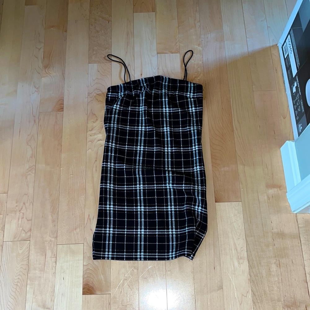 WORN ONCE cute black and white dress, from shein, no stains, comfortable